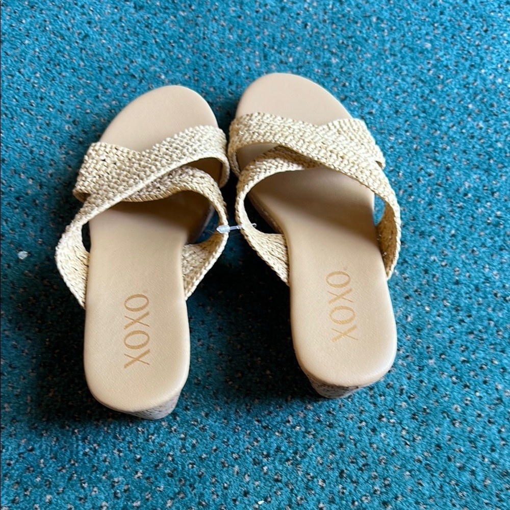 XOXO Women's Tan Woven Sandals